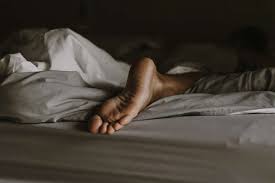 Hypnic jerks: what causes twitching in sleep — Calm Blog