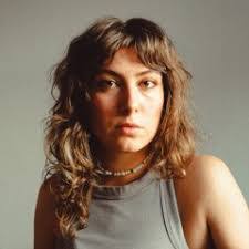 Linda Nye's Instagram, Twitter & Facebook