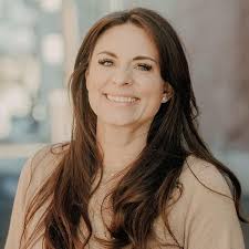 Self Love Elevated: 19 Women share their powerful and vulnerable collection  of self-love stories including 60 + lessons learned and mindset tips:  Andrews, Heather, Traynor, Jennifer, Smith, Christina Nathalie:  9781989848296: Amazon.com: Books