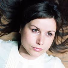 Mona Simon's Instagram, Twitter & Facebook