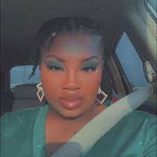 Wishing you a wonderful day, Auntie. Love you.