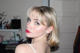 Anna Howe (@anna_khowe) • Instagram photos and videos