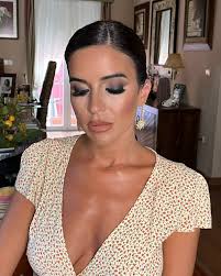 MACARENA• @macarenasilvats • •