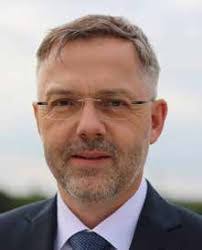 Christa Kraus's Instagram, Twitter & Facebook