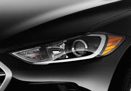 The 2018 hyundai elantra finishes in the middle of our compact car rankings. Hyundai Elantra 2018 1 6l Gl In Uae New Car Prices Specs Reviews Amp Photos Yallamotor