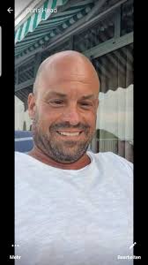 Hallo Leute ich möchte euch vor einem FB Marketplace Scammer warnen. Er  tritt als Antonio Calistto auf und hat zur Zeit zwei Inserate (Drohne und  iphone) online geschaltet. Die Zahlung erfolgt per