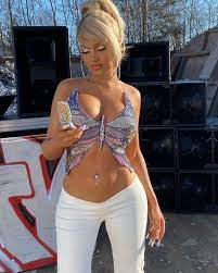 Sep 18, 2020 · ihren namen hat man bereits öfters gehört. So Hat Sich Shirin David Zur Millionarin Hochgearbeitet Promiflash De