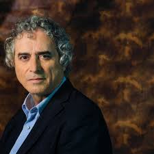 Ayer vivimos una noche mágica con la presentación de «En el amor y en la  guerra», la nueva novela de Ildefonso Falcones, en la Basílica de Santa  María del Mar de Barcelona,