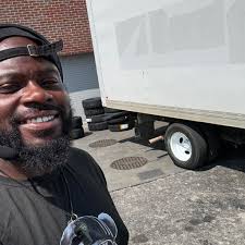 Groovin and Movin LLC