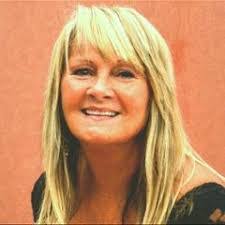 Sharon Dale's Instagram, Twitter & Facebook