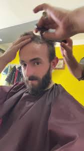 Kaş Alan Berber Öpme Şakası