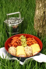 Beware Of Food Poisoning In Picnic Season