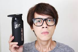 這次跟朋友去#蕃茄村。 漢堡、三明治搭配阿華田，嗚嗚真的很好吃。 尤其是這個阿華田，甜而不膩，沁心透涼。 很適合炎炎夏日跟三五好友一起來喝呢。  快去參加活動#