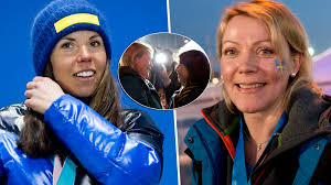 Sedan hon överraskande vann tour de ski med ett mäktigt ryck uppför slalombacken har hon dominerat från svensk sida och. Os 2018 Charlotte Kallas Mamma Lena Om Dotterns Framgang