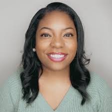 Mary Garvey's Instagram, Twitter & Facebook