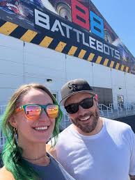 It's all smiles until someone loses the card game 🍻🃏 Las Vegas is a hell  of a time with @regdgoblin 🤩