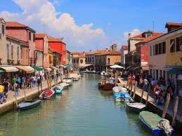 It certifies that products have been made on the island of murano, according to glass making tradition. Besuchen Sie Die Insel Murano Und Entdecken Sie Ihre Schonheit Gv Oggettistica Murano