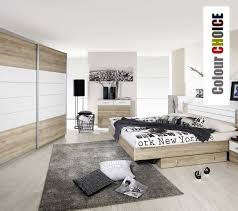 The grey tint of the walls contributes a hint of subtle color to offset the. Oak Bedroom Furniture With Grey Walls Mangaziez