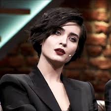 Mona Aziz (moooon871)