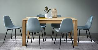 Chaise Style Scandinave En Velours Bleu Clyde Maisons Du Monde Amenagement Salle A Manger Table A Manger Extensible Deco Salle A Manger