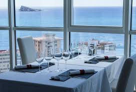 Otelin konumu benidorm bölgesindeki hotel madeira centro misafirlere plaj yakınında, benidorm belediye sarayı ile l'aiguera park 5 dakika yürüme mesafesinde konaklama fırsatı sunuyor. Hotel Madeira Centro Benidorm Alicante Espanha
