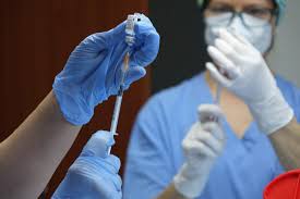 Ieri abbiamo visto le sue indicazioni che invitano ad aprire le prenotazioni del vaccino per i quarantenni, e quindi noi. Da Venerdi 14 Maggio La Campagna Di Vaccinazione Anti Covid In Sardegna Aprira Ai Cittadini Over 50 Con Prenotazioni Sulla Piattaforma Di Poste Italiane La Provincia Del Sulcis Iglesiente