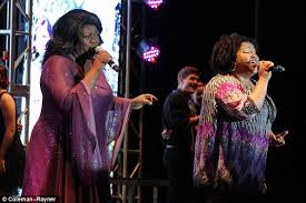 Graduate in international management, currently living in munich. Exclusive No Show Folk Icon Bob Dylan Shunned The Wedding Of The Secret Lesbian Daughter He Had With His Backup Singer Daily Mail Online