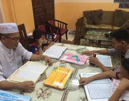 إذا قام أحدكم من الليل فاستعجم القرآن ketiga: Kenapa Perlu Baca Al Quran Walaupun Tak Faham Almukhlisin