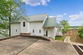 Get the best deals on awesome pickwick lake waterfront homes for sale now and enjoy a fun, new lifestyle once you move here! Waterfront Homes Pickwick Lake Real Estate For Sale Wright Realty