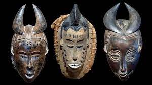 Masque dan barbu et chevelu avec incrustations en fer. Masques Africains De Cote D Ivoire Youtube