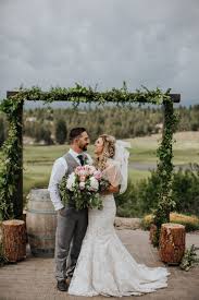 Weddings At Running Y Ranch Resort In Klamath Falls Oregon Photo By Http Www Chutikornphotograph Wedding Venues Oregon Oregon Wedding Country Chic Wedding