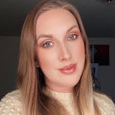 Melissa Bitner's Instagram, Twitter & Facebook