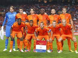 Het nederlands voetbalelftal is een team van mannelijke voetballers dat nederland vertegenwoordigt in internationale wedstrijden. Vernieuwd Oranje Slaat Eerste Slag Goal Com