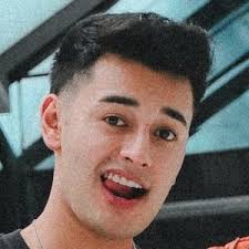 Daniel Sánchez - Age, Bio, Family | Famous Birthdays