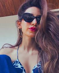 Hesi lovie,Hesi kani lavender😂😂. Wauya neBeemer isina Fender  🤗🤗🤗🤗🤗🤗🤗🤗🤗