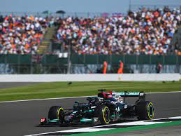 Jun 18, 2021 · fernando alonso não consegue ainda responder o porquê da diferença de ritmo entre o gp de portugal e os seguintes, especialmente nos citadinos, mas pensa que a mudança para um traçado mais típico, possa trazer de volta os bons momentos. F1 Sem Verstappen Hamilton Aproveita Vence Em Casa E Reacende Campeonato 18 07 2021 Uol Esporte