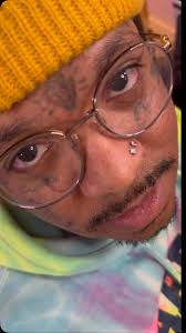 With more practice we'd nail it 🤣 #humantable #couplechallegne #challenge