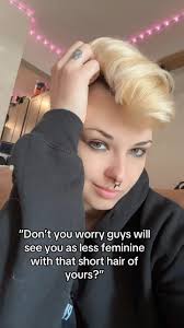 You're hair looks freaking awesome 😍