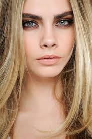 Cara Delevingne Glitter Makeup Looks Dark Eyebrows Boho Makeup