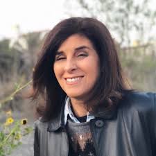 Marianne Robin-Tani (@RobinTani)