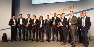 Hier können sie lernen und gelerntes einbringen. Der Karrierepreis Der Dz Bank Gruppe Ehrung Der Besten R V Blog