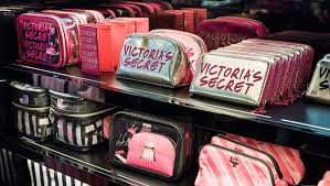 There are people who never compromise on their elegant look, even after transoceanic flights. Victoria S Secret Opens At Bucharest Airport Duty Free Hunter Duty Free Hunter