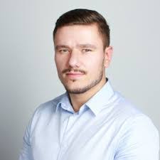 Anna Paruch's Instagram, Twitter & Facebook