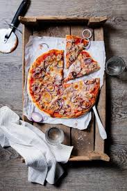 Original Pizza Tonno Auf Luftigem Hefeteig Rezept Herbst Essen Rezepte Pizza