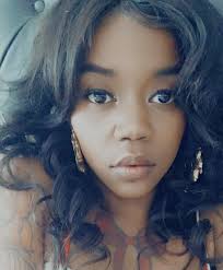 Taylor Layton's Instagram, Twitter & Facebook