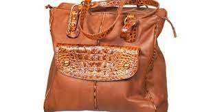 How To Remove Ballpoint Ink From Leather Purses Hunker Clean Leather Purse Leather Purses Remove Ink From Leather