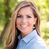 Kimberly Remington's Instagram, Twitter & Facebook