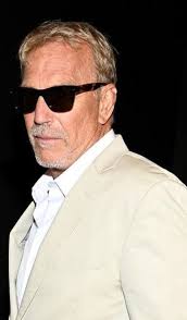 🌿🌿🌿 " I need to constantly move forward .... Life moves