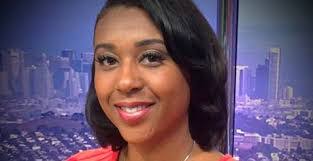 Kari Hall's Instagram, Twitter & Facebook