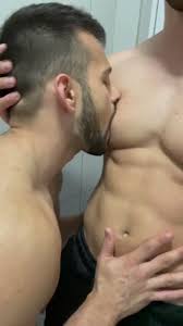 @SuckingNipss video Tweet